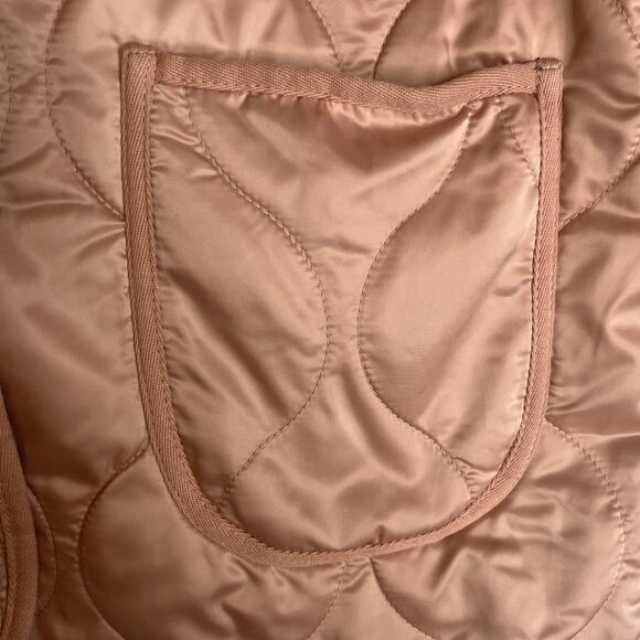 Abercrombie Fitch Pink Satin Quilted Bomber Jacket Fleece Lined size small - Picture 7 of 8